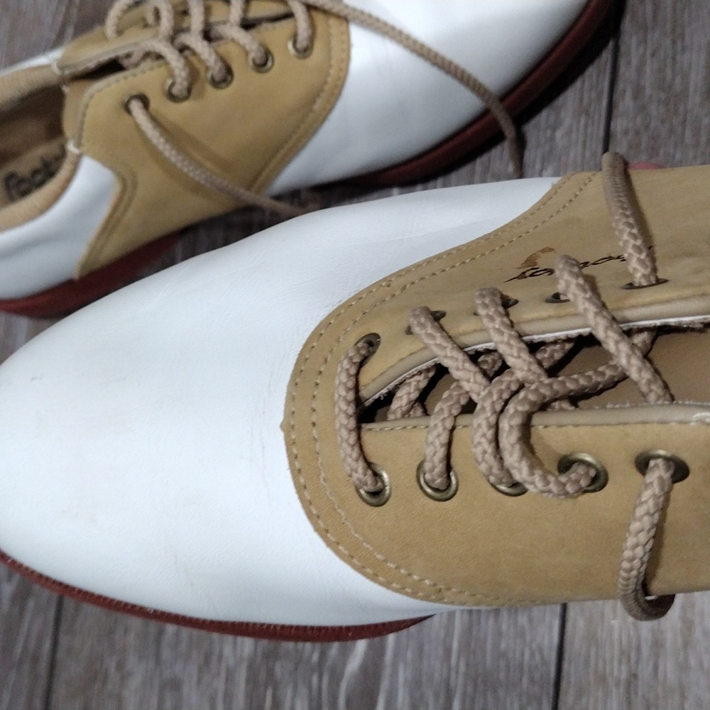 Foot Joy womens tan and white saddle shoe golf shoes. Size 8 - Picture 6 of 11